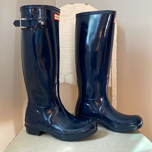 Navy Blue High Gloss Hunter Rain Boots, size 6 - Picture 2 of 8